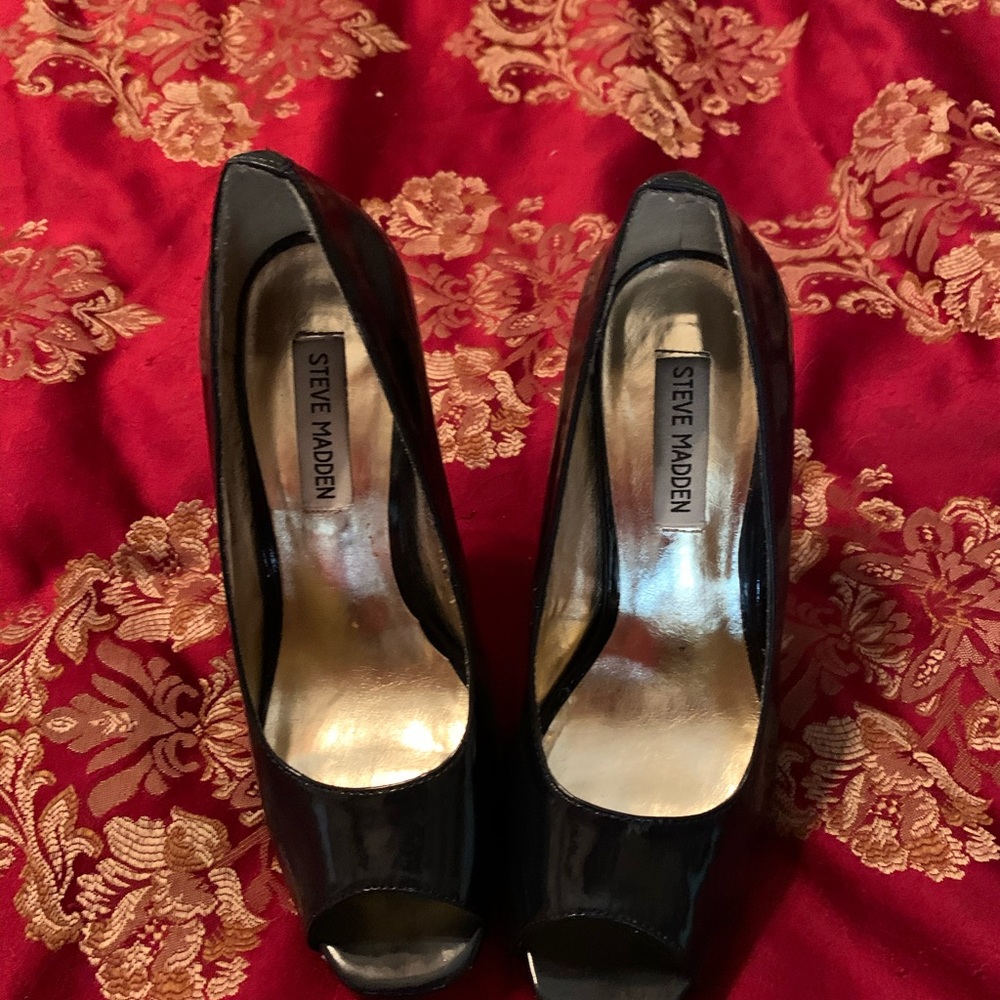 Steve Madden peep toe heels